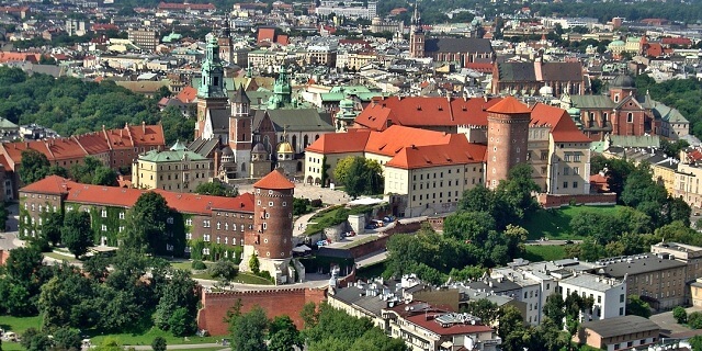 Kraków widziany z lotu ptaka z widokiem na Wawel