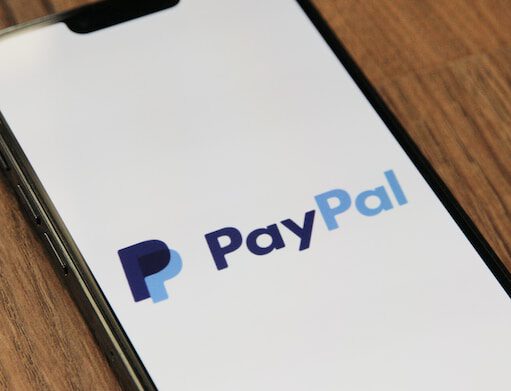 Aplikacja PayPal na telefonie