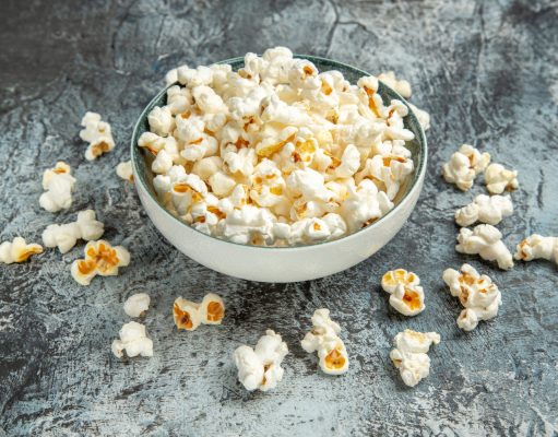 Co zamiast chipsów na wieczór? Popcorn