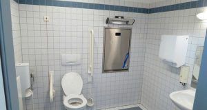 Dozownik papieru w toalecie